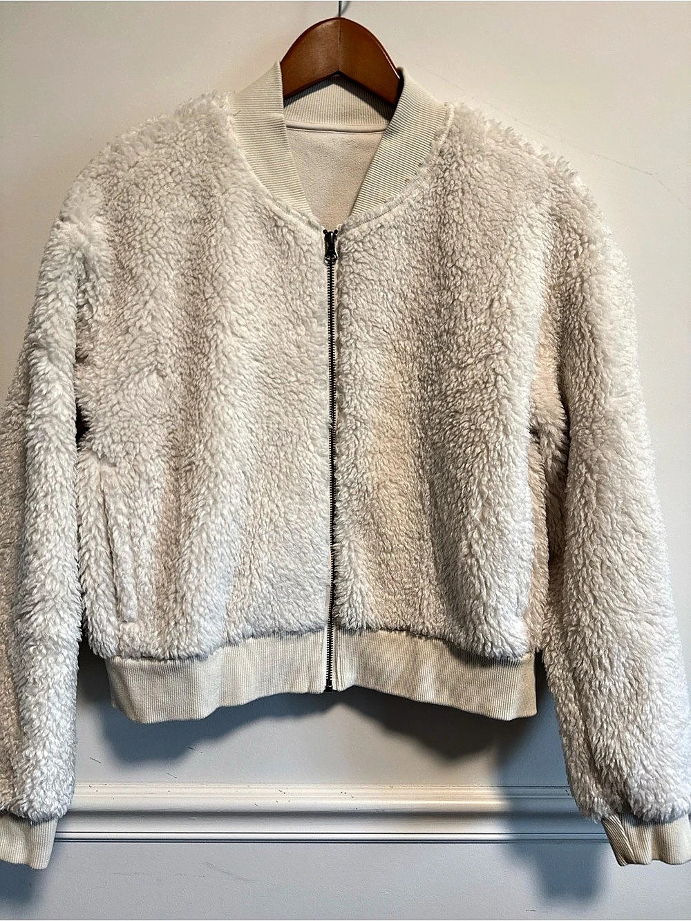 Uniqlo Fleece Short Jacket White Medium